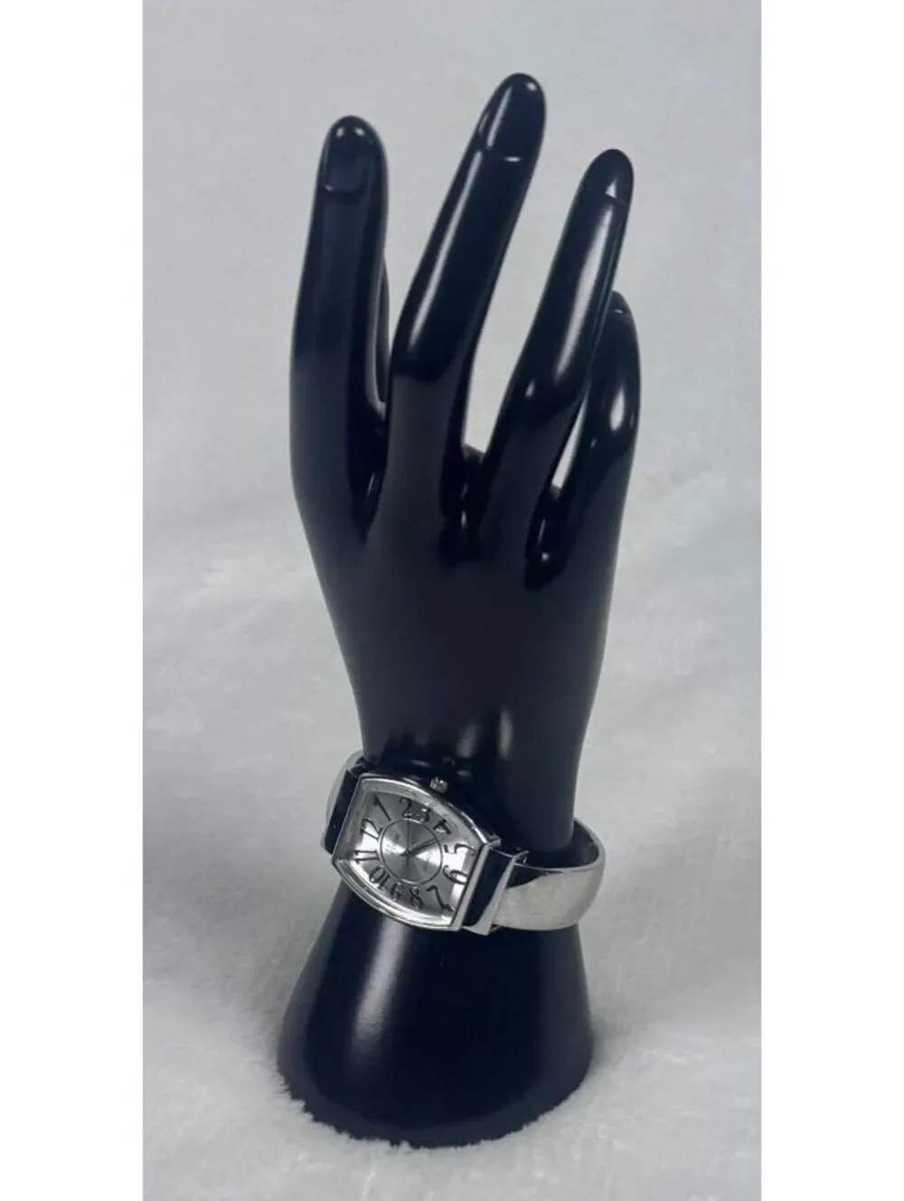 Vtg Women's Vivani Quartz Silver Tone V827-0440 Cuff Bracelet Works